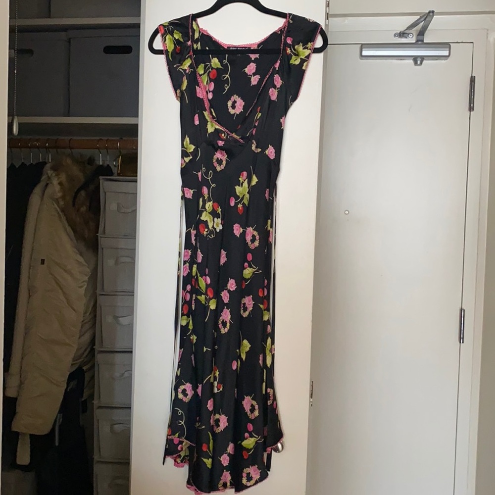 Betsey Johnson Dress. Sz 2. Silky soft satin.